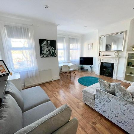Large 3 Bedroom Modern Apartment Close To Central London Finchley Zewnętrze zdjęcie