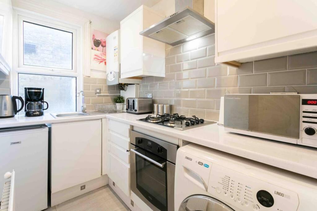 Large 3 Bedroom Modern Apartment Close To Central London Finchley Zewnętrze zdjęcie