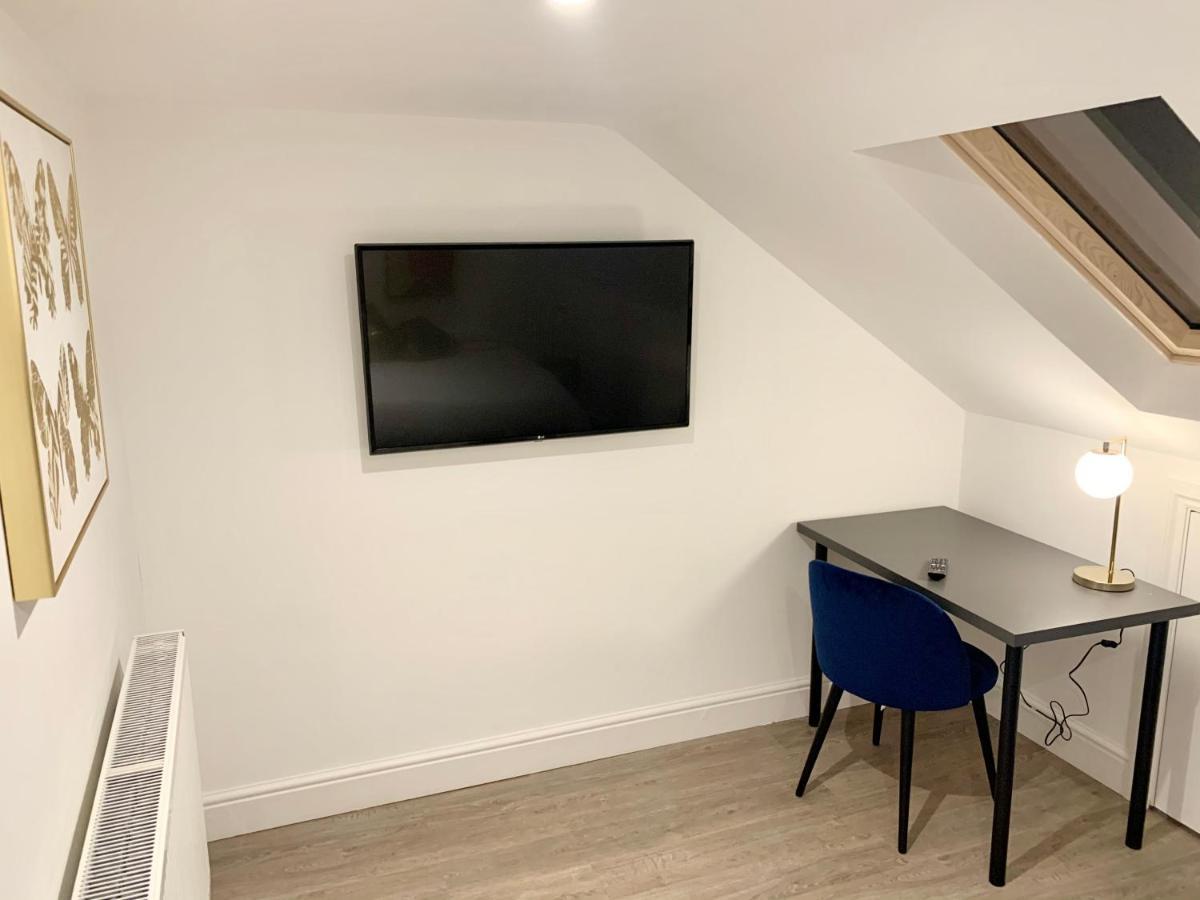 Large 3 Bedroom Modern Apartment Close To Central London Finchley Zewnętrze zdjęcie