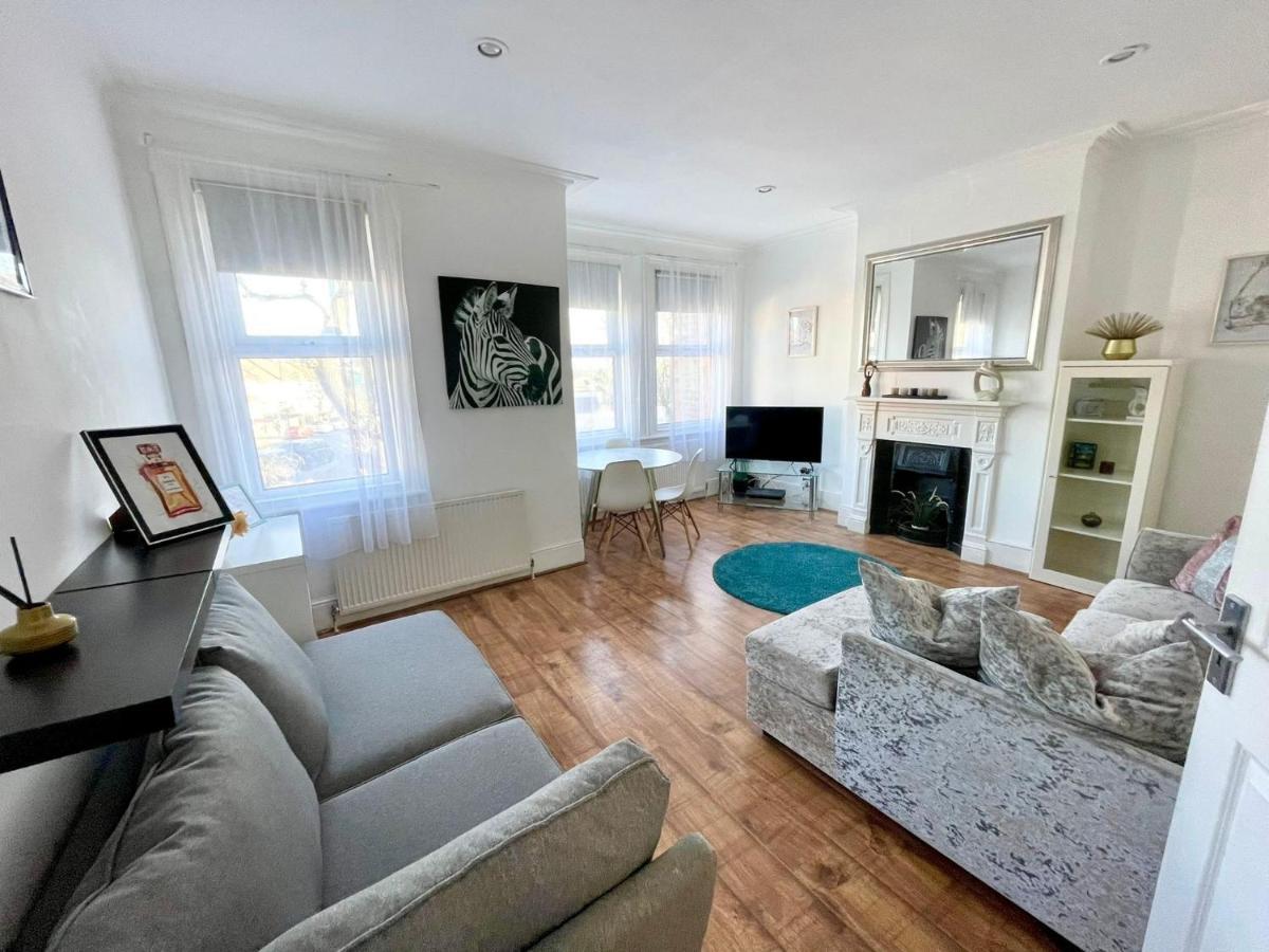 Large 3 Bedroom Modern Apartment Close To Central London Finchley Zewnętrze zdjęcie